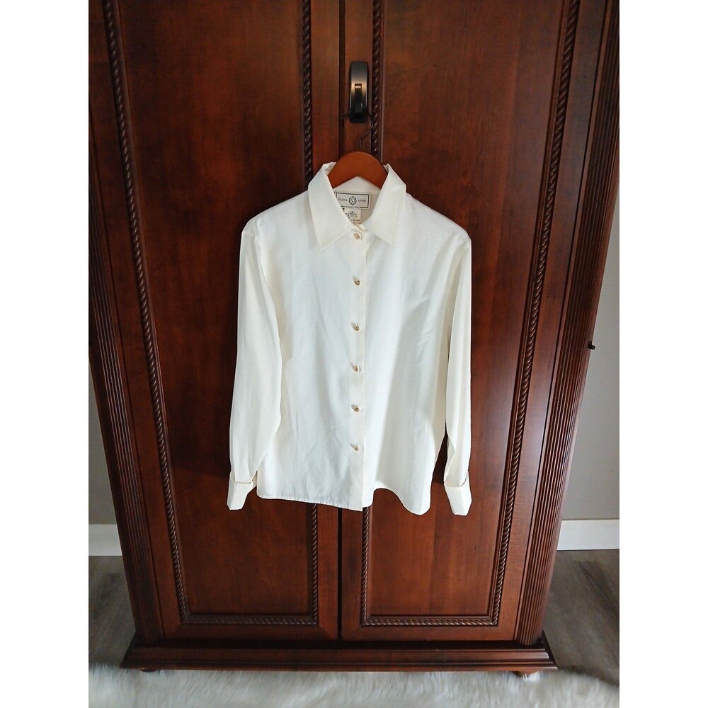 ST. JOHN by Marie Gray Size M Cotton Satin Ivory Blouse w/Gold Logo Buttons